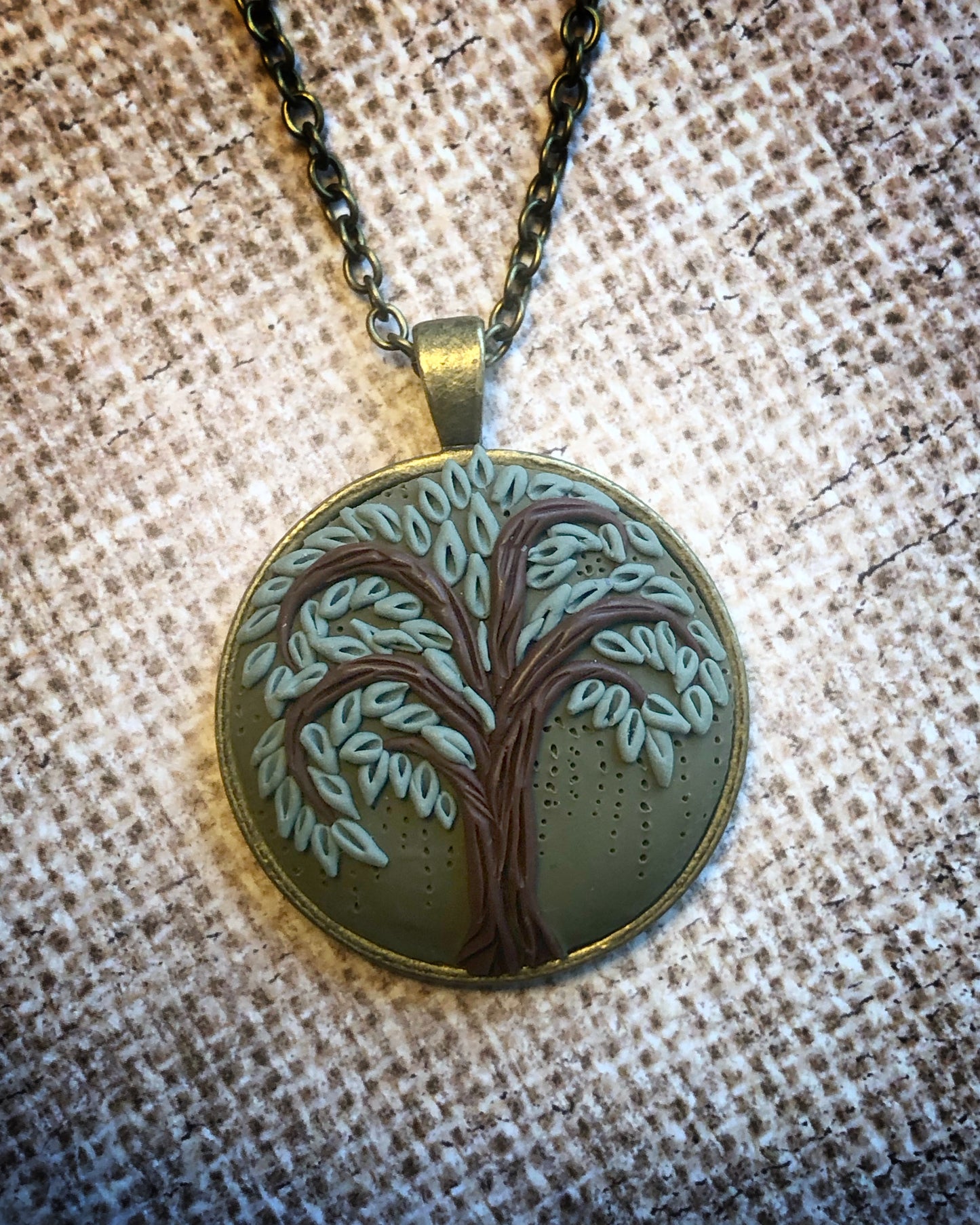 Sculpted Old World Willow Pendant Necklace