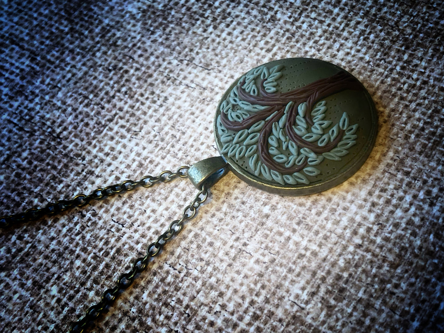 Sculpted Old World Willow Pendant Necklace