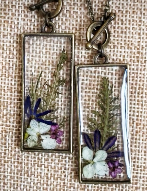 Pressed flowers in resin pendant necklace No.6